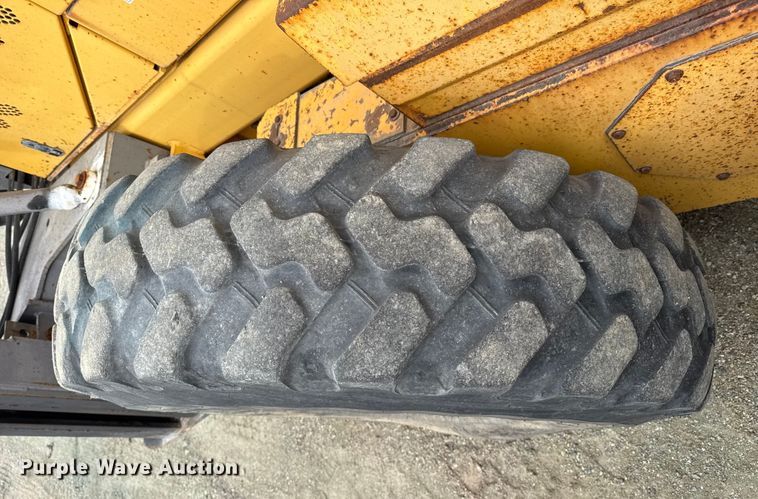 image for item EP2981 2003 Volvo G720B motor grader