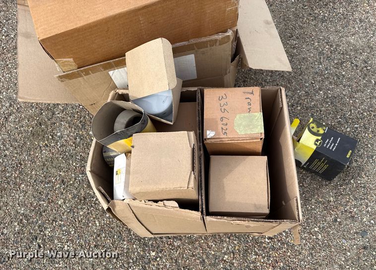 image for item EP2981 2003 Volvo G720B motor grader