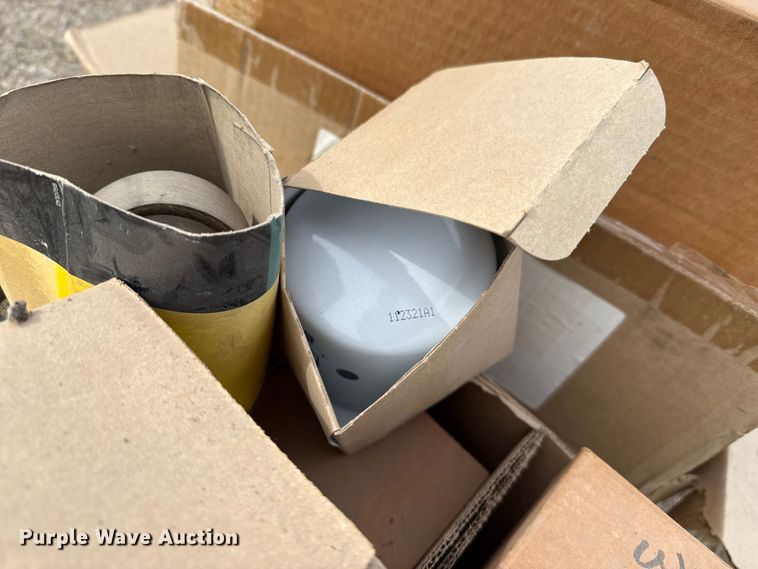 image for item EP2981 2003 Volvo G720B motor grader