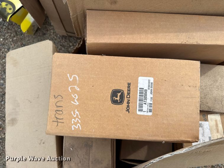 image for item EP2981 2003 Volvo G720B motor grader