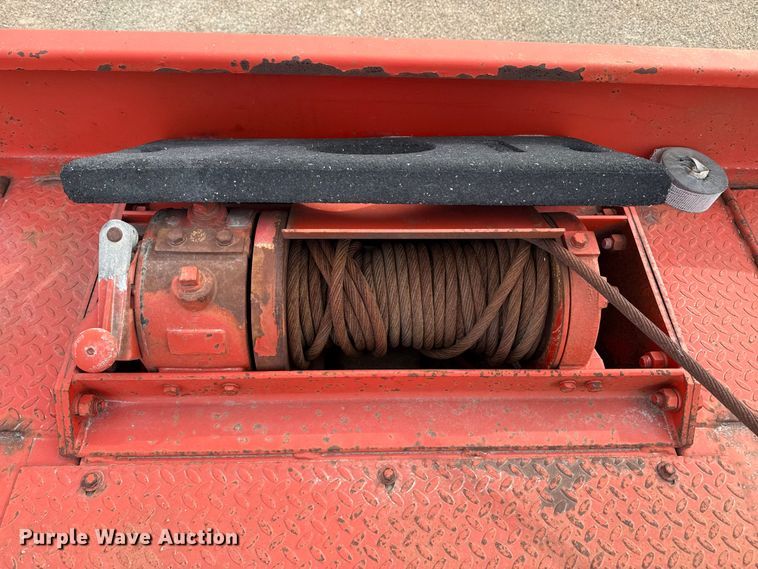 image for item EP2982 1999 Trail King TK110SA-533 drop deck trailer