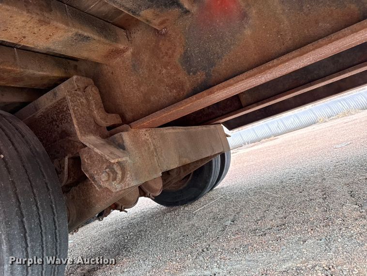 image for item EP2982 1999 Trail King TK110SA-533 drop deck trailer