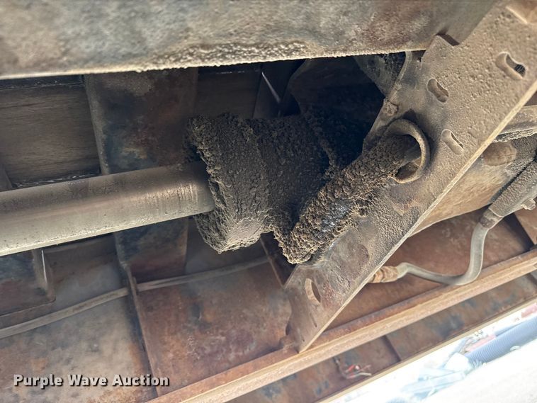 image for item EP2982 1999 Trail King TK110SA-533 drop deck trailer