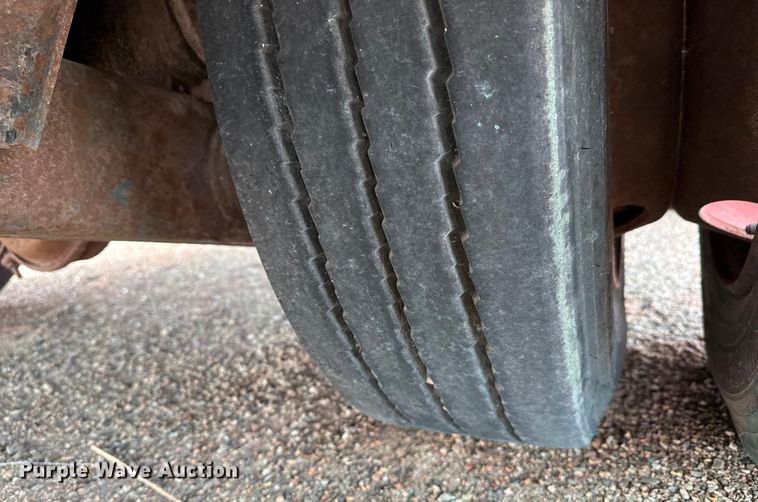 image for item EP2982 1999 Trail King TK110SA-533 drop deck trailer