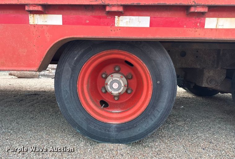 image for item EP2982 1999 Trail King TK110SA-533 drop deck trailer