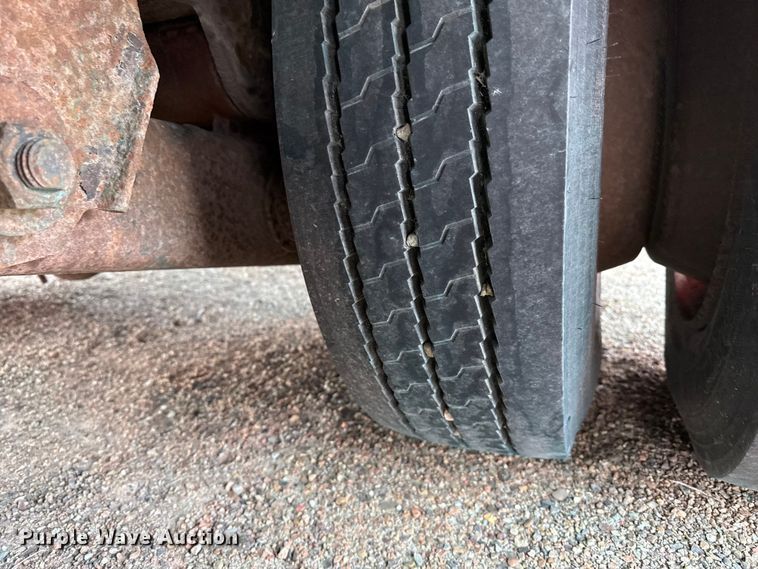 image for item EP2982 1999 Trail King TK110SA-533 drop deck trailer