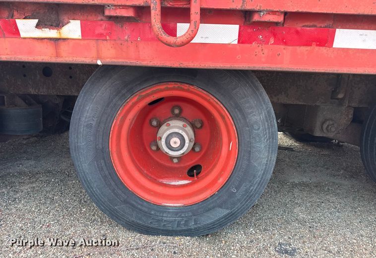 image for item EP2982 1999 Trail King TK110SA-533 drop deck trailer