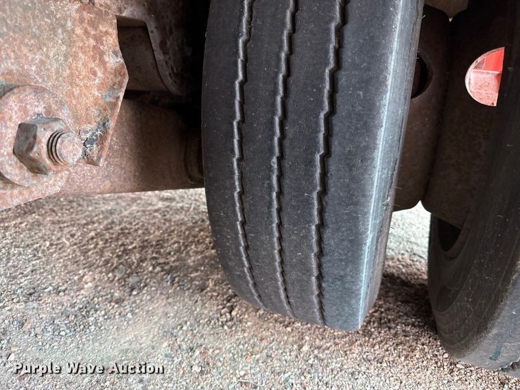 image for item EP2982 1999 Trail King TK110SA-533 drop deck trailer