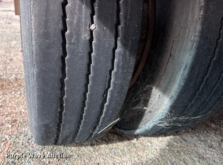 image for item EP2982 1999 Trail King TK110SA-533 drop deck trailer