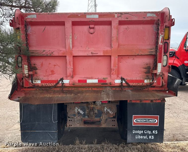 image for item EP2983 2003 Sterling 7500 dump truck