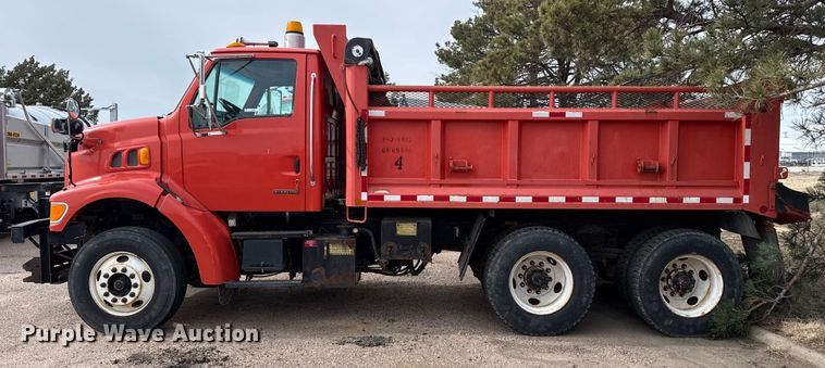 image for item EP2983 2003 Sterling 7500 dump truck