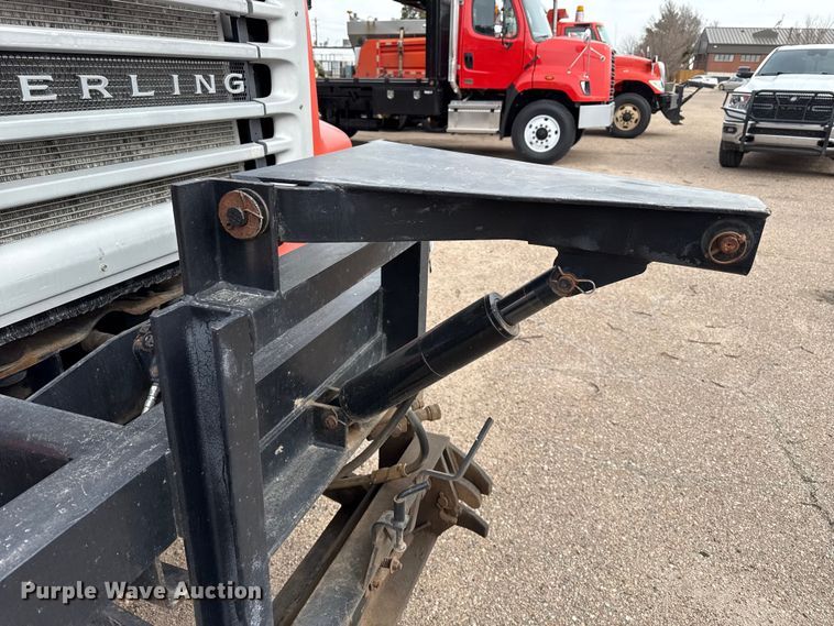 image for item EP2983 2003 Sterling 7500 dump truck