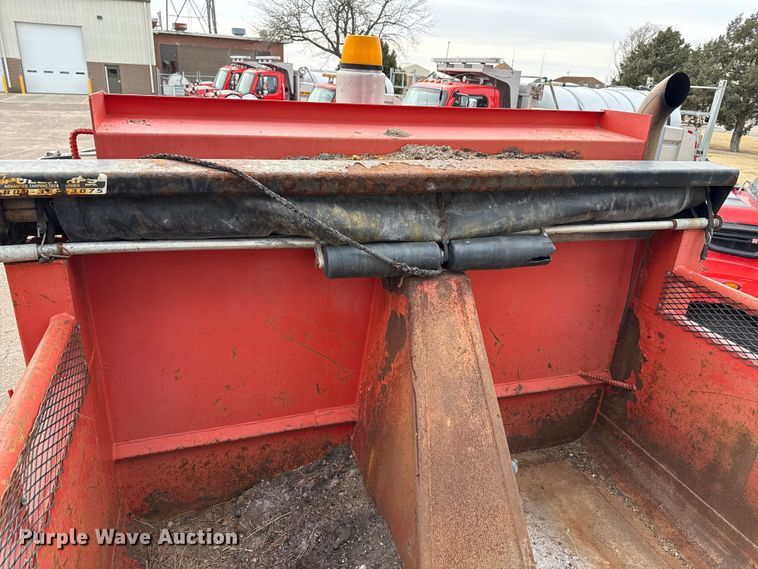 image for item EP2983 2003 Sterling 7500 dump truck