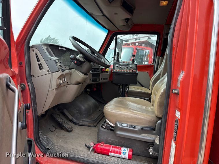 image for item EP2983 2003 Sterling 7500 dump truck