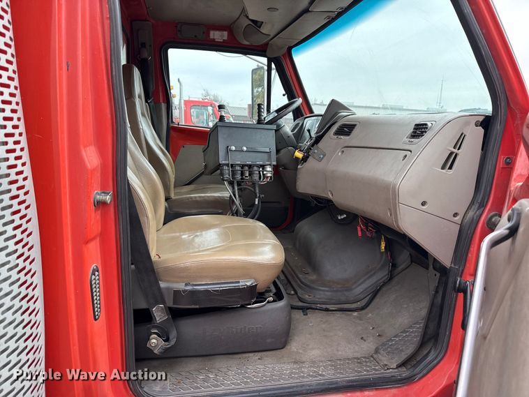 image for item EP2983 2003 Sterling 7500 dump truck