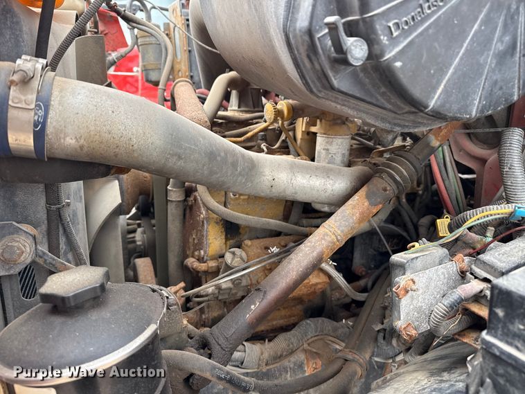 image for item EP2983 2003 Sterling 7500 dump truck