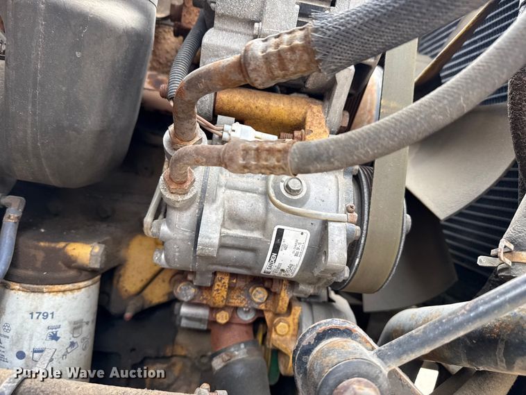 image for item EP2983 2003 Sterling 7500 dump truck