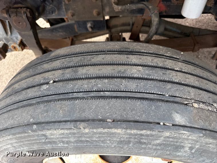 image for item EP2983 2003 Sterling 7500 dump truck