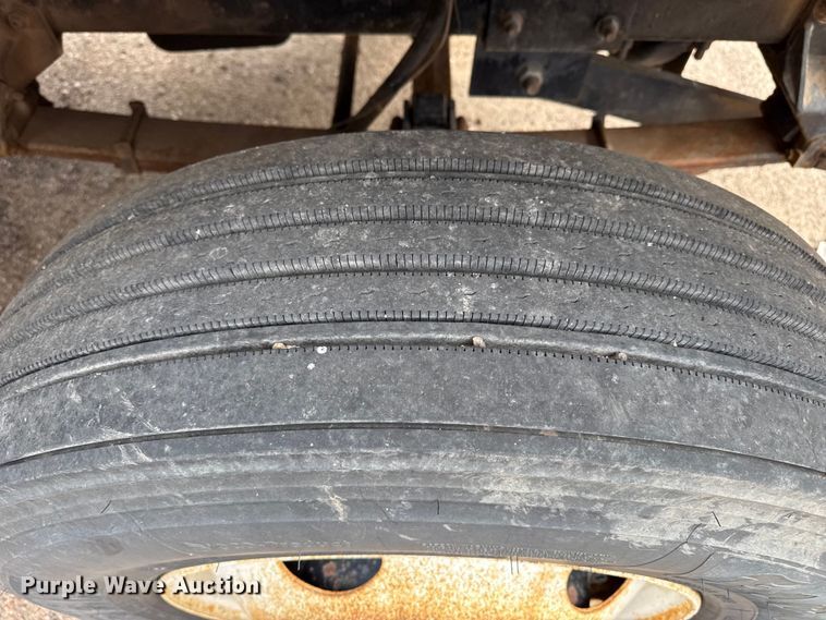 image for item EP2983 2003 Sterling 7500 dump truck