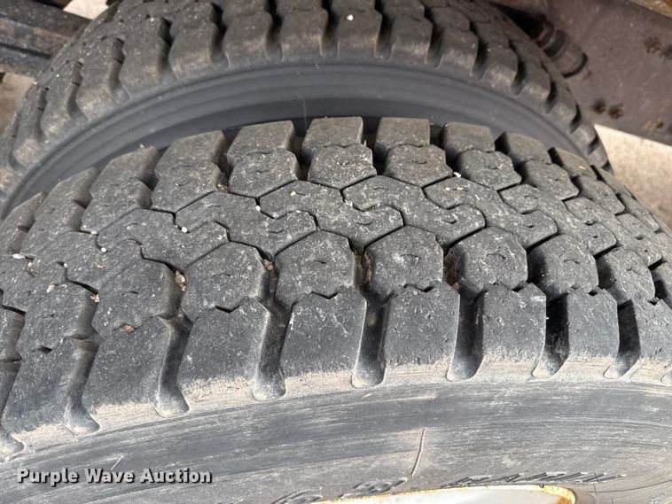 image for item EP2983 2003 Sterling 7500 dump truck