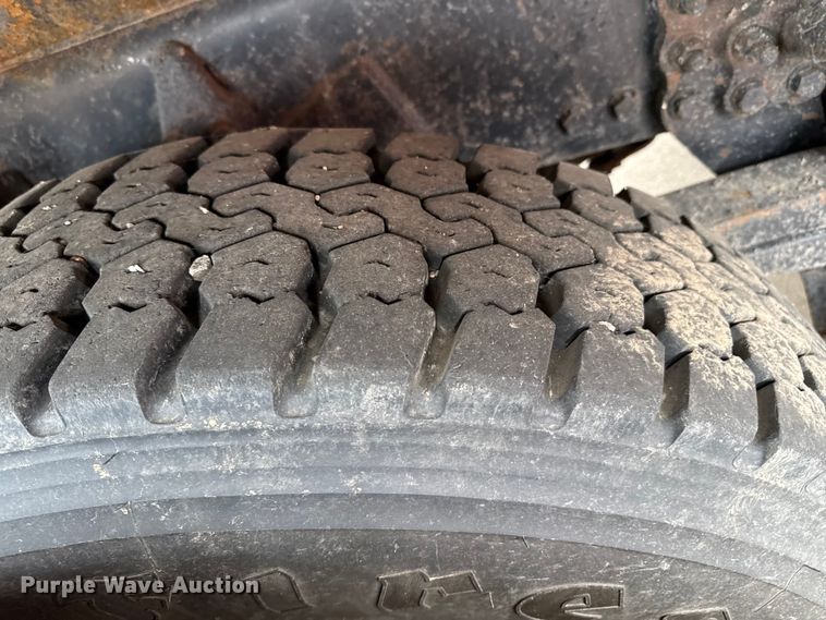 image for item EP2983 2003 Sterling 7500 dump truck