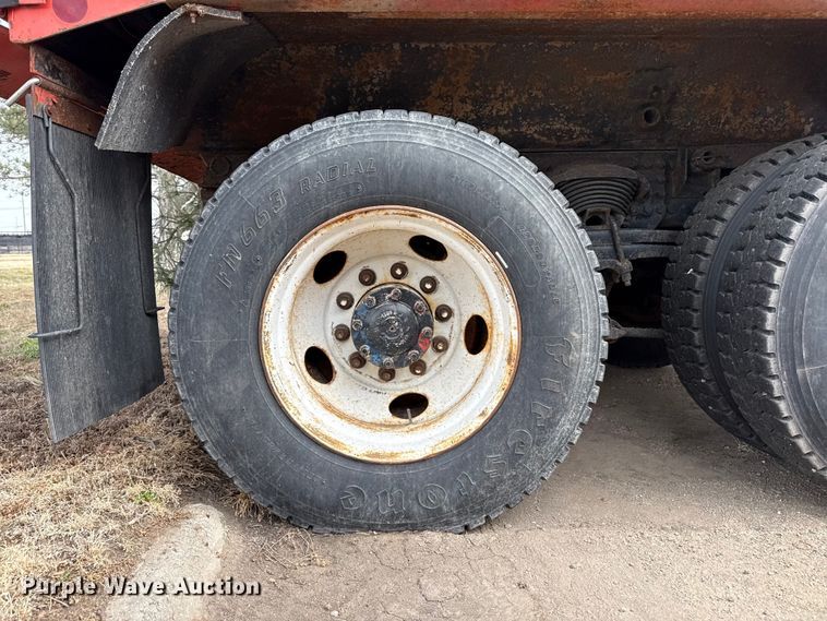 image for item EP2983 2003 Sterling 7500 dump truck