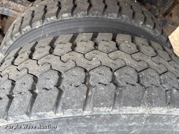 image for item EP2983 2003 Sterling 7500 dump truck