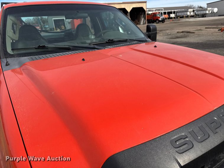 image for item ER2426 2009 Ford F250 Super Duty utility bed pickup truck