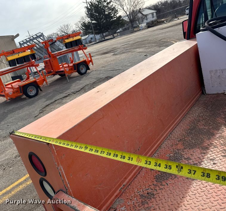 image for item ER2426 2009 Ford F250 Super Duty utility bed pickup truck