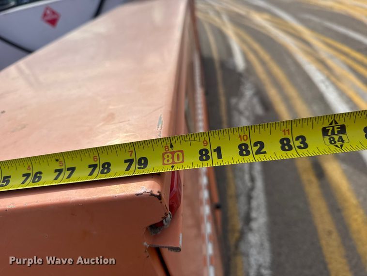 image for item ER2426 2009 Ford F250 Super Duty utility bed pickup truck