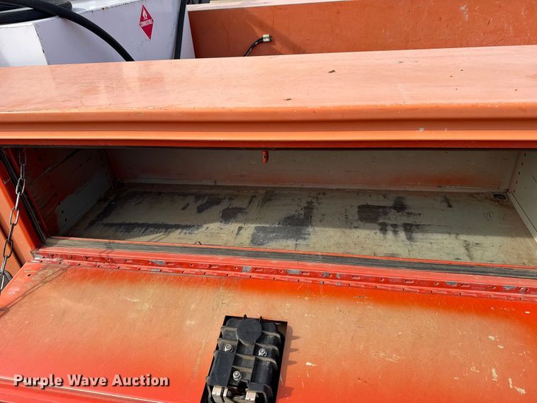 image for item ER2426 2009 Ford F250 Super Duty utility bed pickup truck