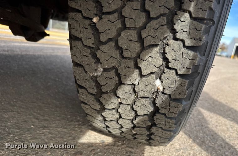 image for item ER2426 2009 Ford F250 Super Duty utility bed pickup truck