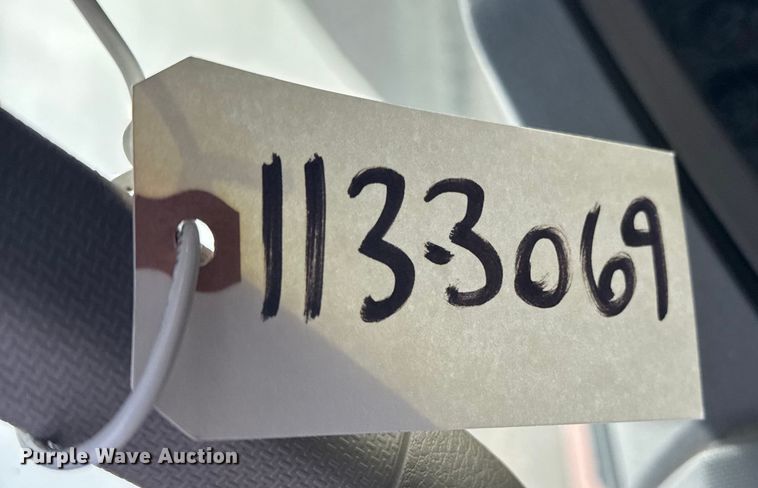 image for item ER2426 2009 Ford F250 Super Duty utility bed pickup truck