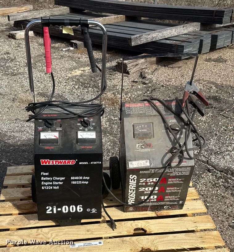 image for item ET1523 (2) battery chargers