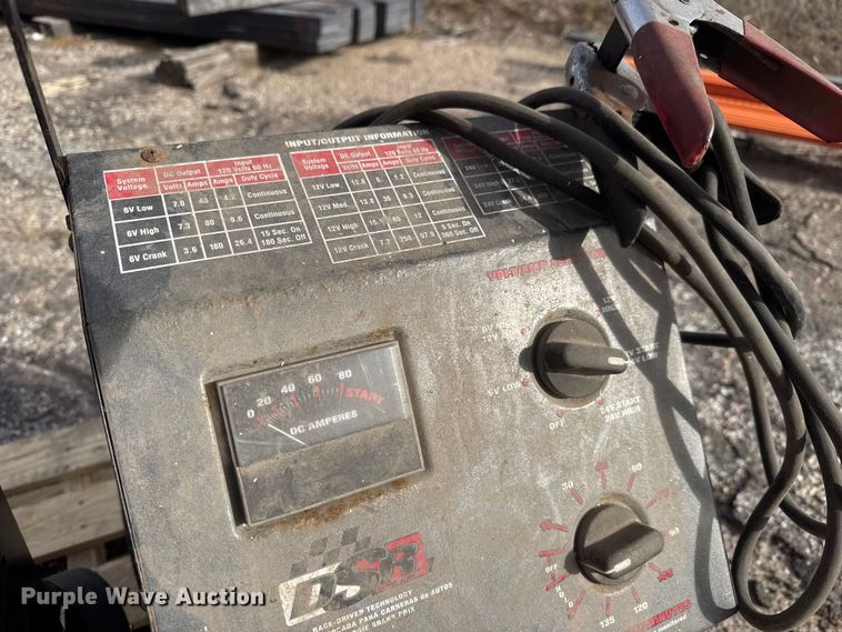 image for item ET1523 (2) battery chargers