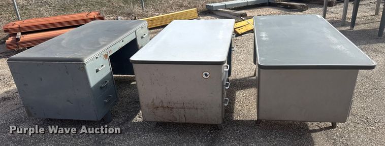 image for item ET1525 (3) steel desks