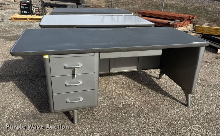 image for item ET1525 (3) steel desks