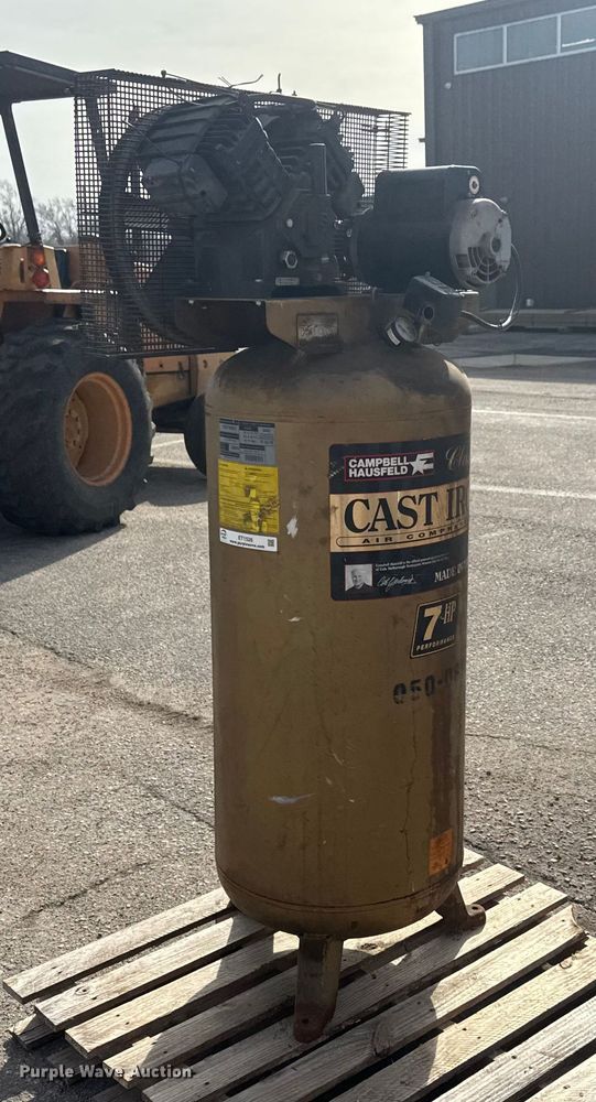 image for item ET1526 1997 Campbell Hausfeld CIQ71062C air compressor
