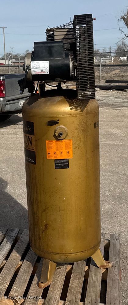 image for item ET1526 1997 Campbell Hausfeld CIQ71062C air compressor