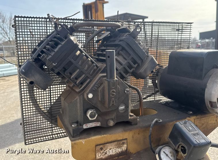 image for item ET1526 1997 Campbell Hausfeld CIQ71062C air compressor