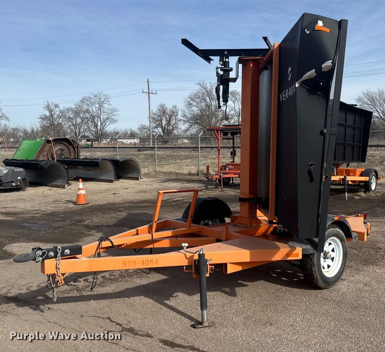 image for item ET1527 2013 Vermac PCMS1210 message board trailer