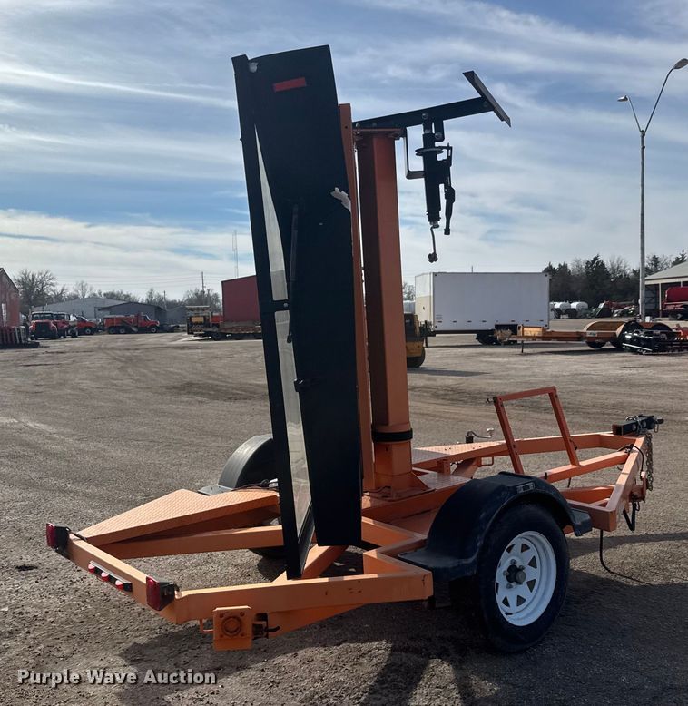 image for item ET1527 2013 Vermac PCMS1210 message board trailer