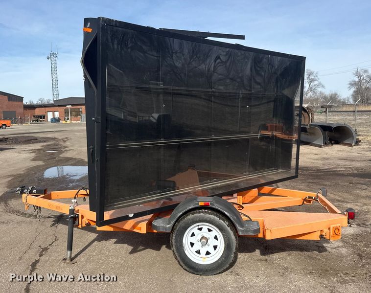 image for item ET1527 2013 Vermac PCMS1210 message board trailer