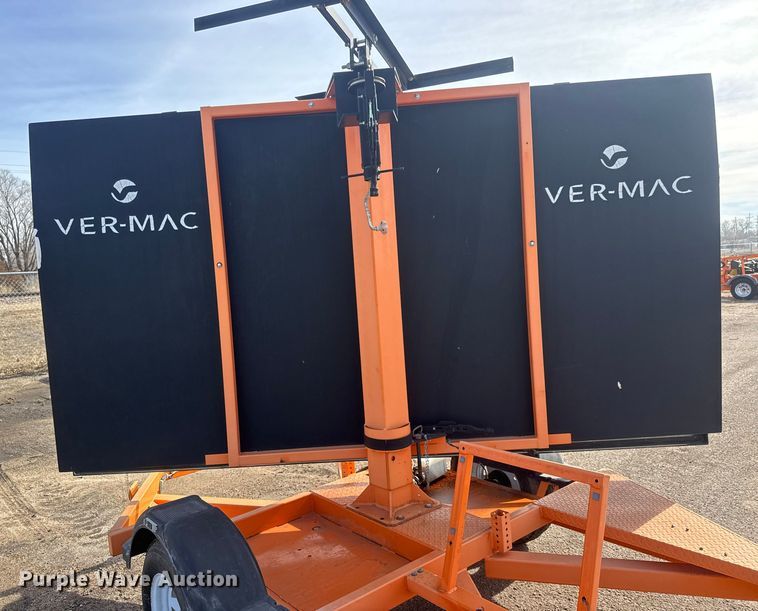 image for item ET1527 2013 Vermac PCMS1210 message board trailer