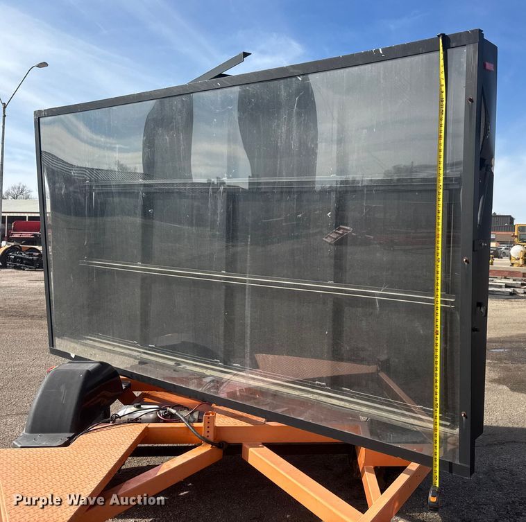 image for item ET1527 2013 Vermac PCMS1210 message board trailer