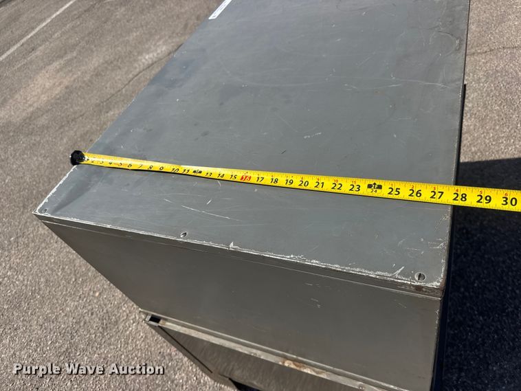 image for item ET1530 Ten-drawer cabinet