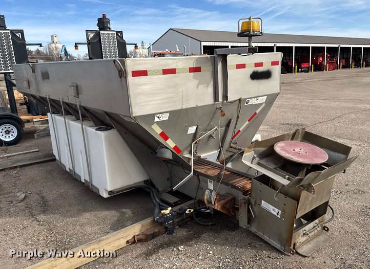 image for item FB0750 Monroe spreader