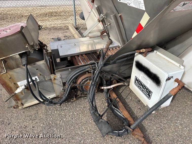 image for item FB0750 Monroe spreader