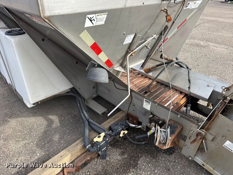 image for item FB0750 Monroe spreader