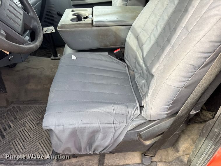 image for item FB0751 2014 Ford F250 Super Duty utility bed pickup truck